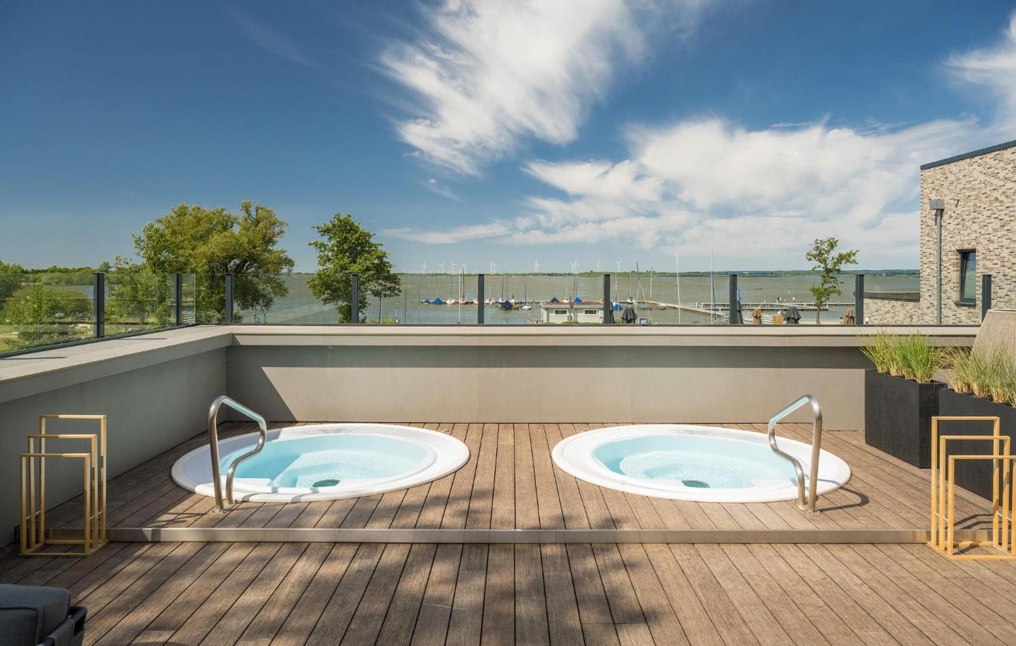 2 Bedroom Beach Front Home In Lembruch-Duemmer See ภายนอก รูปภาพ